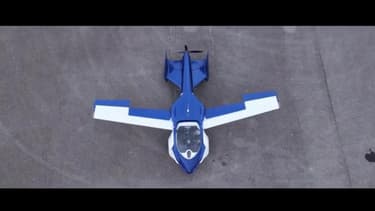 Avec ses ailes, l'Aeromobil 3.0 peut parcourir 700 Km dans les airs ou 875 km sur le sol