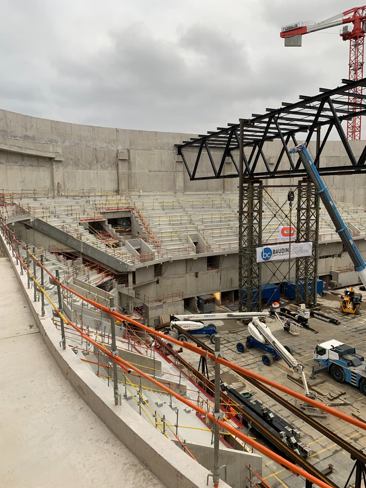 JO 2024: RMC vous fait visiter le chantier de l'Arena de La Chapelle à ...