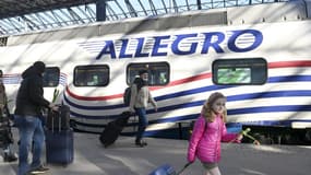 Arrivée du train Allegro, reliant Saint-Pétersbourg à Helsinki, dans la gare de la capitale finlandaise le 6 mars. 