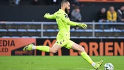Anthony Mandrea lors du match de Ligue 2 Lorient-Caen le 26 avril 2025.