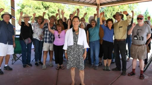 La candidate démocrate à la Chambre des représentants, Deb Haaland, le 30 septembre 2018 à Albuquerque, au Nouveau Mexique La candidate démocrate à la Chambre des représentants, Deb Haaland, le 30 septembre 2018 à Albuquerque, au Nouveau Mexique