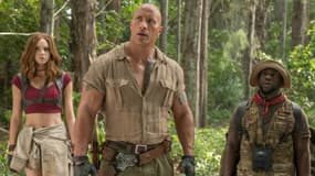 Karen Gillan Dwayne Johnson et Kevin Hart dans Jumanji: bienvenue dans la jungle