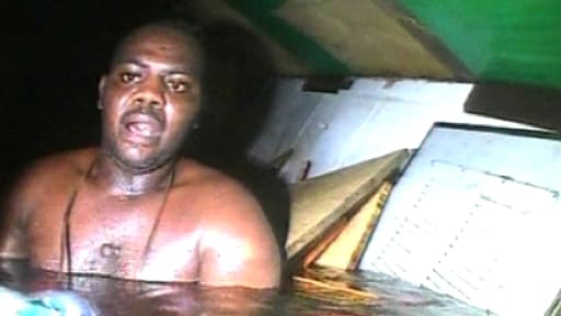 Harrison Okene, lors de sa découverte par les plongeurs, en mai dernier au large des côtes nigérianes.