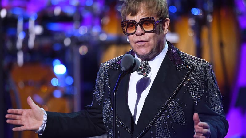 Elton John sur scène durant "Elton John: I'm Still Standing - A GRAMMY Salute"
