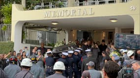 La dépouille de Pelé est arrivée au cimetière
