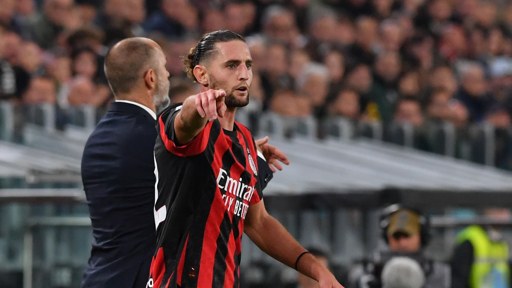 "IL OUBLIE QU'ILS GAGNENT DES MILLIONS": RABIOT SÈCHEMENT RECADRÉ PAR LE PATRON DE LA SERIE A