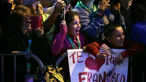 La foule des fidèles sur le passage du pape le 26 septembre 2015 à Philadelphie pour le "Festival des familles"