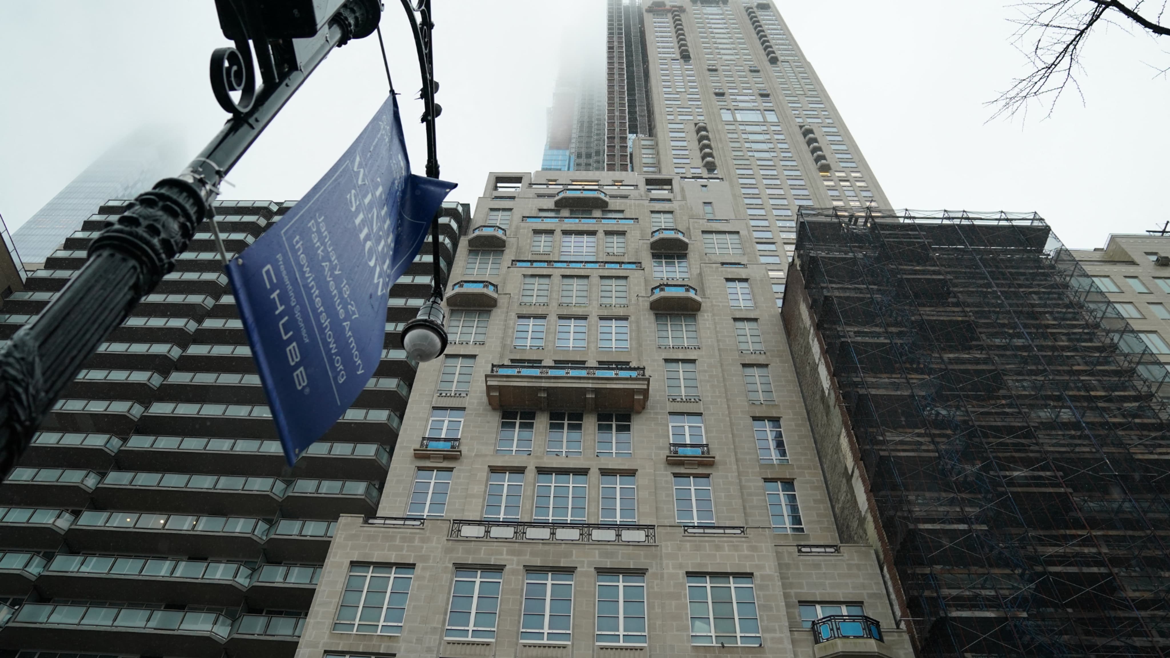 Shameful, ignorance, contempt… The billionaire owner of the most expensive apartment in the United States…