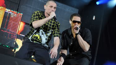 Kool Shen et JoeyStar sur scène au Parc des Princes à Paris à en 2010