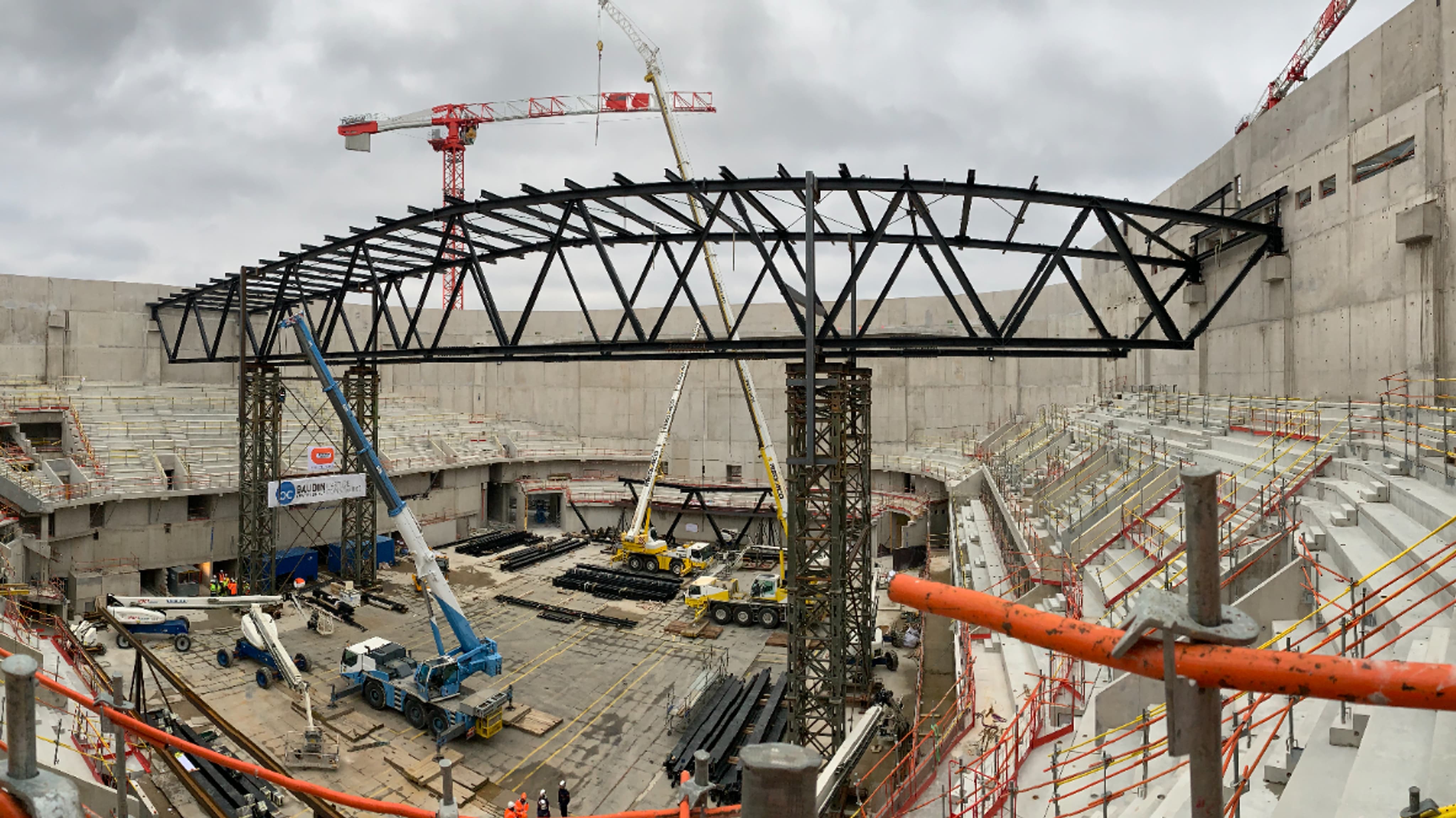 JO 2024: RMC vous fait visiter le chantier de l'Arena de La Chapelle à ...