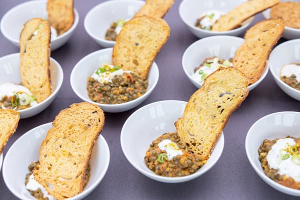 Le dahl de lentilles vertes, recette signature du chef Charles Guilloy