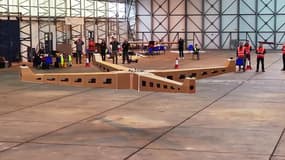 Le Giant Foamboard Quadcopter (GFQ)