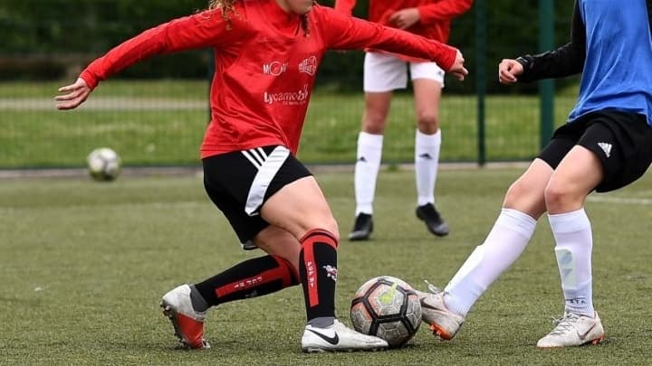 Une joueuse du club de Fleury 91', de l'équipe des moins de 14 ans, participe à un entraînement mixte - (Photo d'illustration) Franck Fife / AFP