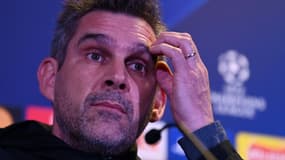 L'entraîneur de Lille Jocelyn Gourvennec, lors d'une conférence de presse, le 21 février 2022 au Stade de Stamford Bridge à Londres, à la veille du 8e de finale aller de la Ligue des Champions contre Chelsea