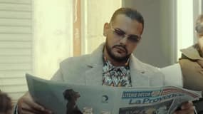 Le rappeur Sadek dans le clip de son mocreau "Choqué" sorti le 17 mars 2023.