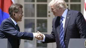 Moon Jae-in et Donald Trump, lors de leur rencontre en juin 2017 - Brendan Smialowski - AFP