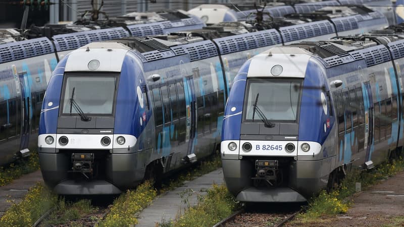 La direction et les syndicats de cheminots ont négocié toute la journée de vendredi 27 mai, sans aboutir, alors que les quatre syndicats représentatifs de la SNCF (CGT, SUD Rail, Unsa et CFDT) ont déposé des préavis de grève reconductibles à partir de mardi soir, 31 mai 2016.