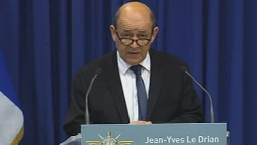 Le ministre de la Défense Jean-Yves Le Drian a donné une conférence de presse samedi sur la situation au Mali et en Somalie.