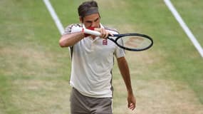 Le Suisse Roger Federer, lors de son match contre l'Espagnol Roberto Bautista Agut, le 21 juin 2019 à Halle (Allemagne)