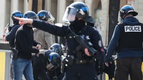 Image d'illustration - Policiers lors d'une manifestation des gilets jaunes à Rouen le 6 avril.