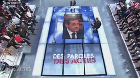 Nicolas Sarkozy sur le plateau Des paroles et des actes.