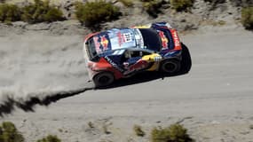 Sébastien Loeb et ses adversaires du Dakar doivent piloter au rythme de conditions météo capricieuses.