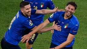 Jorginho avec Manuel Locatelli pendant l'Euro, à Rome le 16 juin 2021