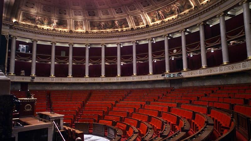 Le Parti socialiste et ses alliés (Parti radical de gauche et divers gauche) pourraient obtenir la majorité absolue à l'Assemblée nationale, d'après un sondage OpinionWay-Fiducial pour Les Echos et Radio Classique à paraître vendredi. /Photo d'archives/RE