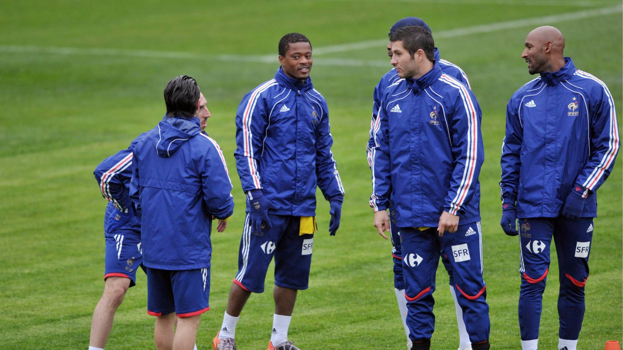 Patrice Evra et les Bleus à l'entraînement, le 14 juin 2010 Patrice Evra et les Bleus à l'entraînement, le 14 juin 2010