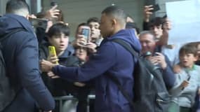 Kylian Mbappé acclamé lors de son arrivé en Espagne, à San Sebastian (le 04/03/2024)