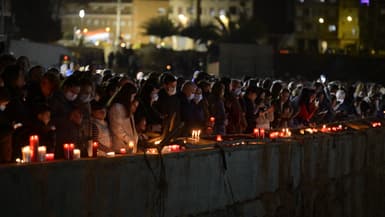 Un mois après le drame, des centaines de personnes, réunies à Paiporta, rendent hommage aux victimes des inondations meurtrières en Espagne