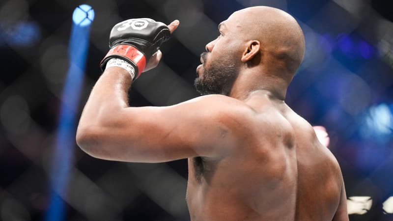https://images.bfmtv.com/dilDw0ZxZp847Hy_REufXuI9GTU=/0x143:2048x1295/800x0/images/Jon-Jones-le-4-mars-2023-2101016.jpg