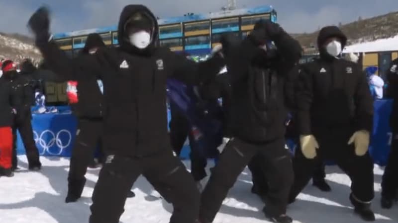 JO 2022 : quand les Néo-zélandais improvisent un haka dans la neige 