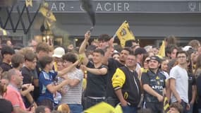 Scène de liesse à la Rochelle après le triomphe des Maritimes