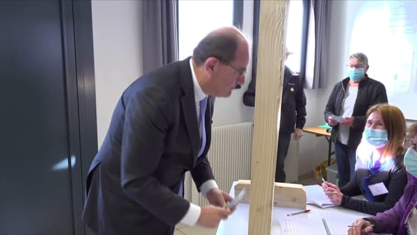 Jean Castex vote à Prades, le 10 avril 2022, pour le premier tour de l'élection présidentielle