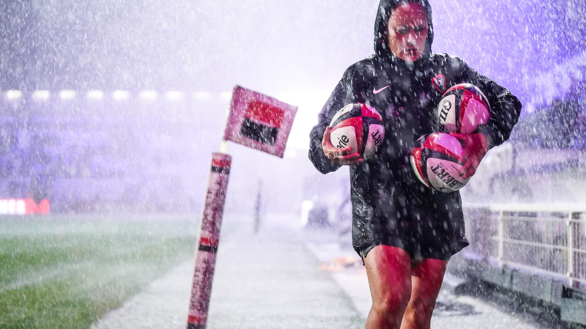 La pluie au stade Mayol de Toulon, le 21 septembre 2025. 