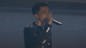 Le rappeur cambodgien VannDa, lors de la cérémonie de clôture des Jeux Olympiques de Paris 2024, le 11 août 2024.