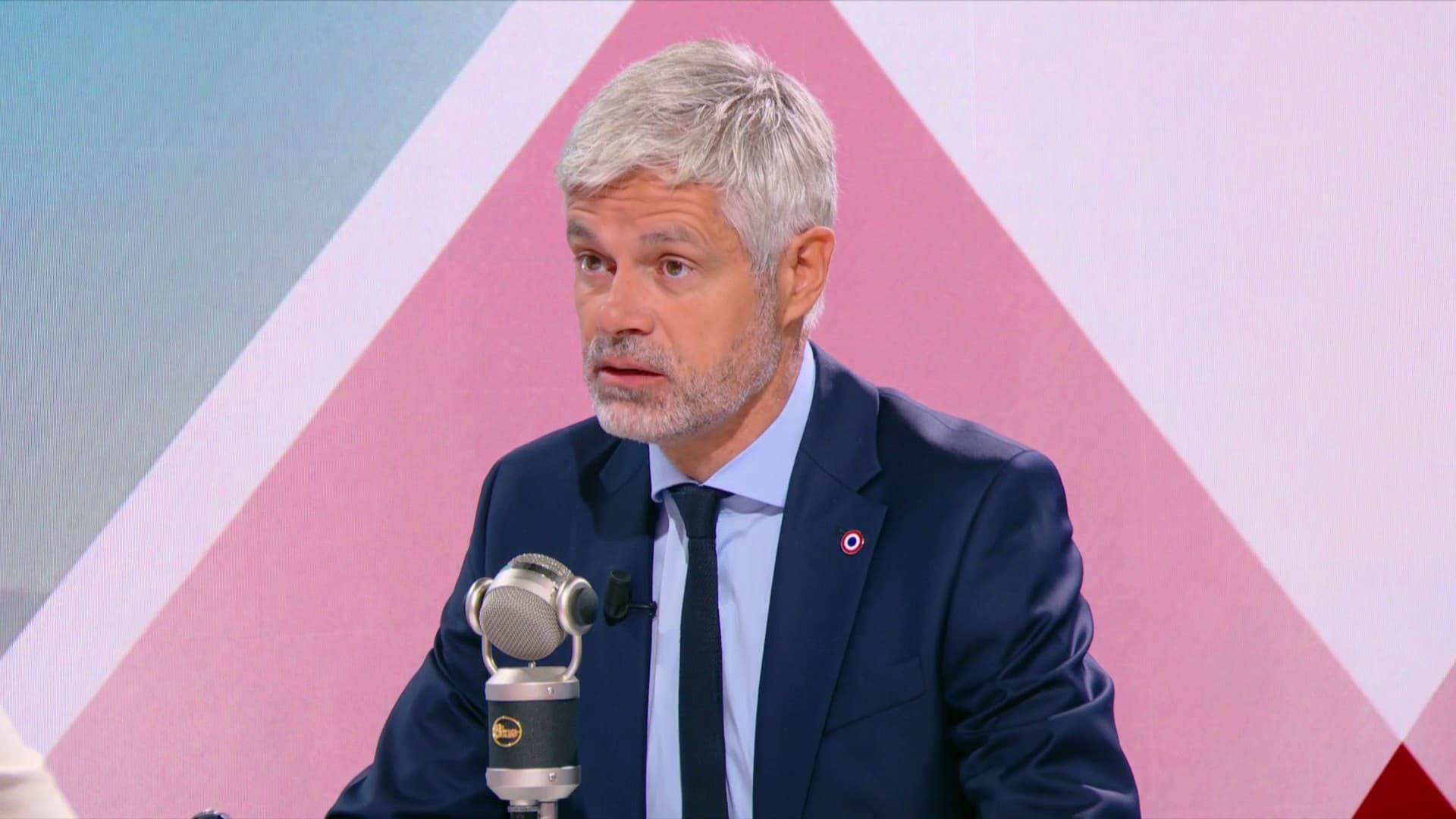 "JE SUIS POUR LA STABILITÉ POLITIQUE": LAURENT WAUQUIEZ ASSURE QUE LES LR NE CENSURERONT NI UN GOUVERNEMENT SOCIALISTE, NI UN GOUVERNEMENT RN