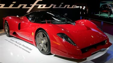 Une Ferrari P4/5, conçue par la société Pininfarina. Le designer italien Sergio Pininfarina, dont la société a dessiné la plupart des Ferrari depuis les années 1950, est décédé dans la nuit de lundi à mardi à l'âge de 85 ans à Turin. /Photo d'archives/REU
