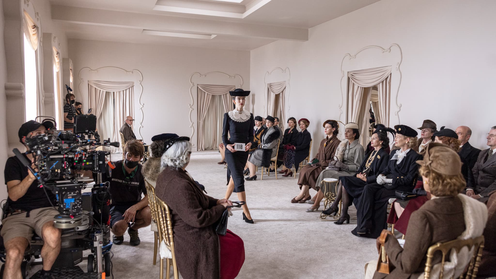 Cristóbal Balenciaga, Disney + Cristóbal Balenciaga, Disney +