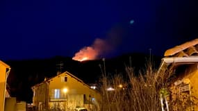 Un incendie dans la forêt du Sapet