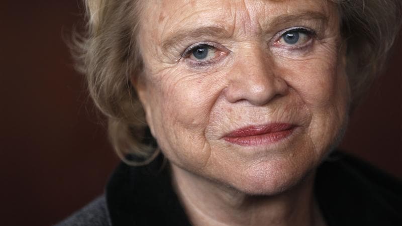 La candidate écologiste à la présidentielle Eva Joly et des élus de l'ouest de la France se sont déclarés vendredi indignés et inquiets d'une possible annulation de la condamnation de Total pour le naufrage du pétrolier Erika en 1999. /Photo prise le 13 f