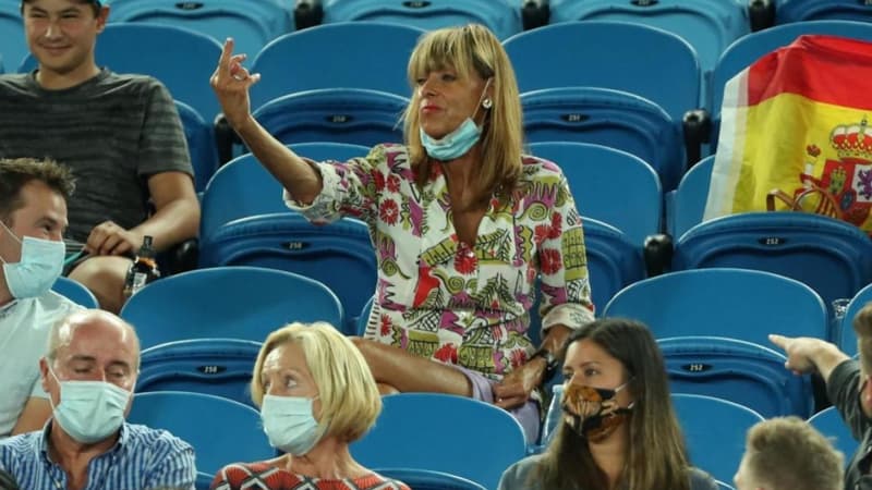Open d'Australie: la spectatrice qui a fait des doigts d'honneur à Nadal s'est expliquée