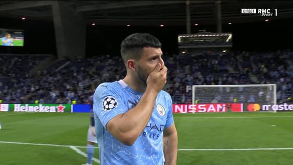 Les larmes d'Agüero après la finale perdue de Manchester City