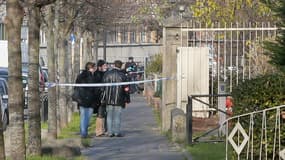 La police avait instauré un périmètre de sécurité devant l'école Jean-Perrin à Aubervilliers, en Seine-Saint-Denis.
