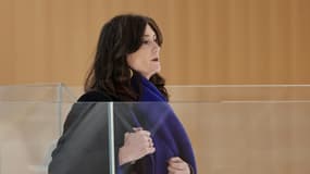 La députée française Sandrine Josso arrive au tribunal de Paris le 26 janvier 2026.