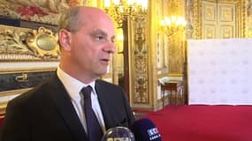 Selon Blanquer, si la distance d'un mètre entre les collégiens est impossible, le port du masque sera "obligatoire"