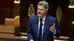 Le secrétaire national du Parti communiste, Fabien Roussel, à l'Assemblée le 12 mars 2024