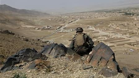 Soldat français dans la province de Kaboul. La France engagera un retrait progressif des quelque 4.000 soldats français déployés en Afghanistan de manière proportionnelle et dans un calendrier comparable à celui des renforts américains. /Photo d'archives/