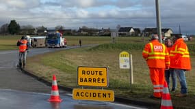 Un car scolaire renversé après un accident mortel à Jallans (Eure-et-Loir)  le 30 janvier 2025